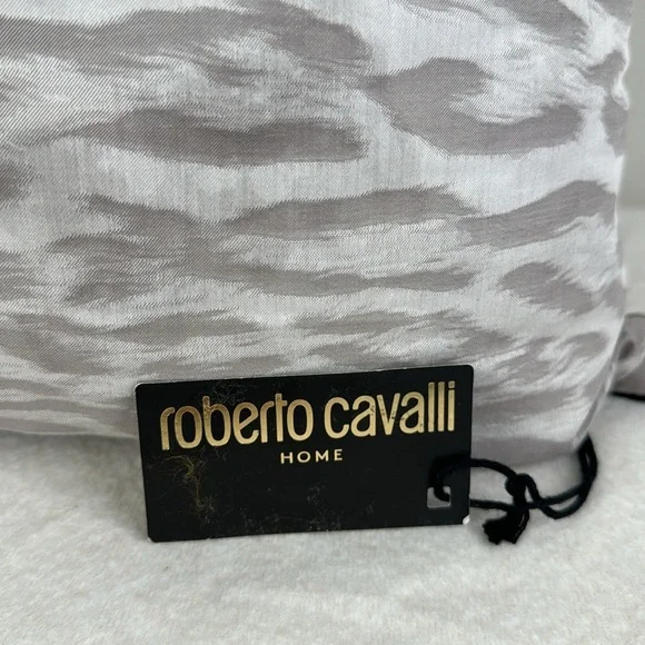 ROBERTO CAVALLI NWT NEW WITH TAG GRAY WHITE BLACK LARGE LEOPARD ACCENT PILLOW - Picture 5 of 11